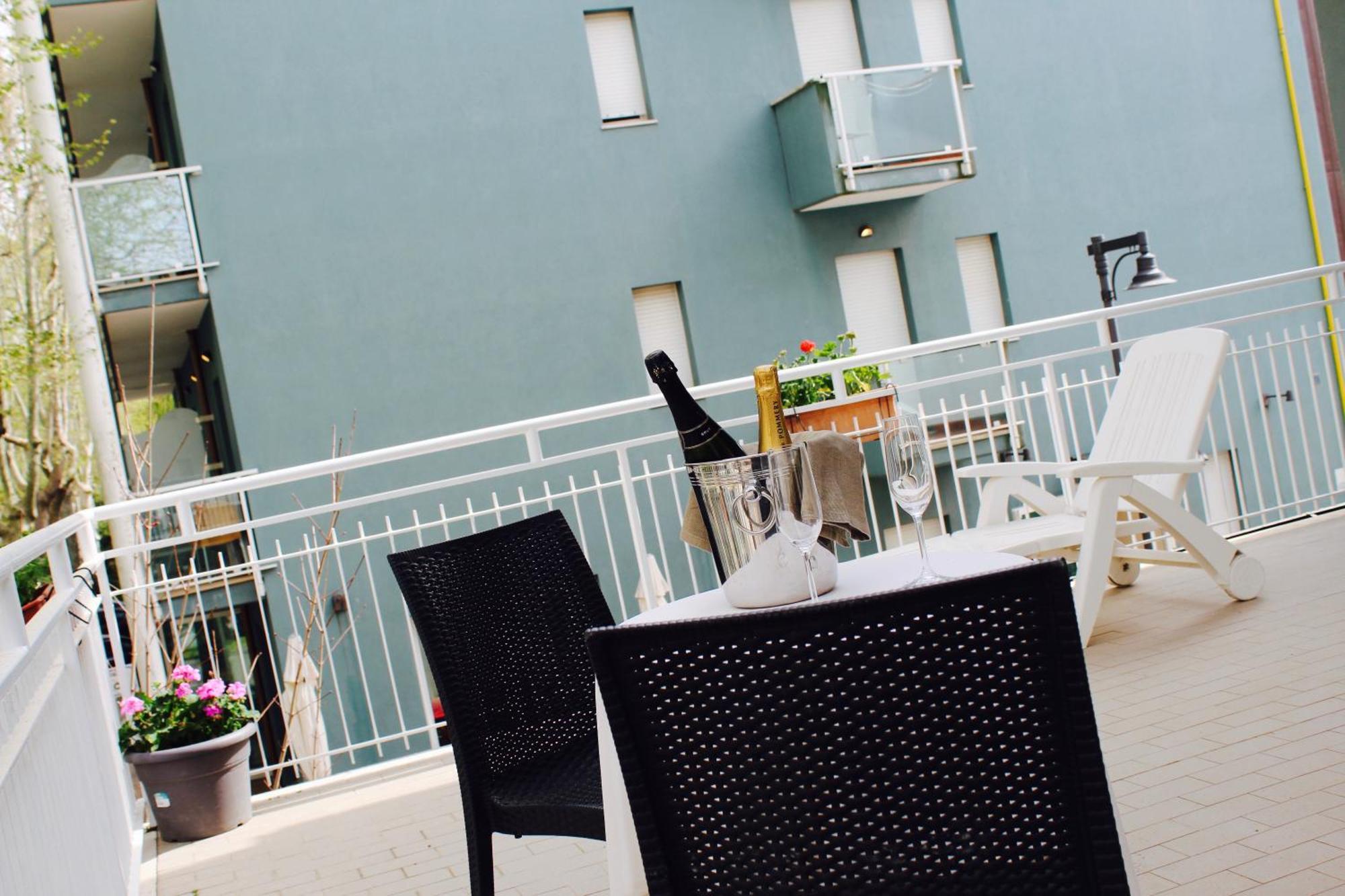Blue Loft Hotel Cesenatico Eksteriør billede