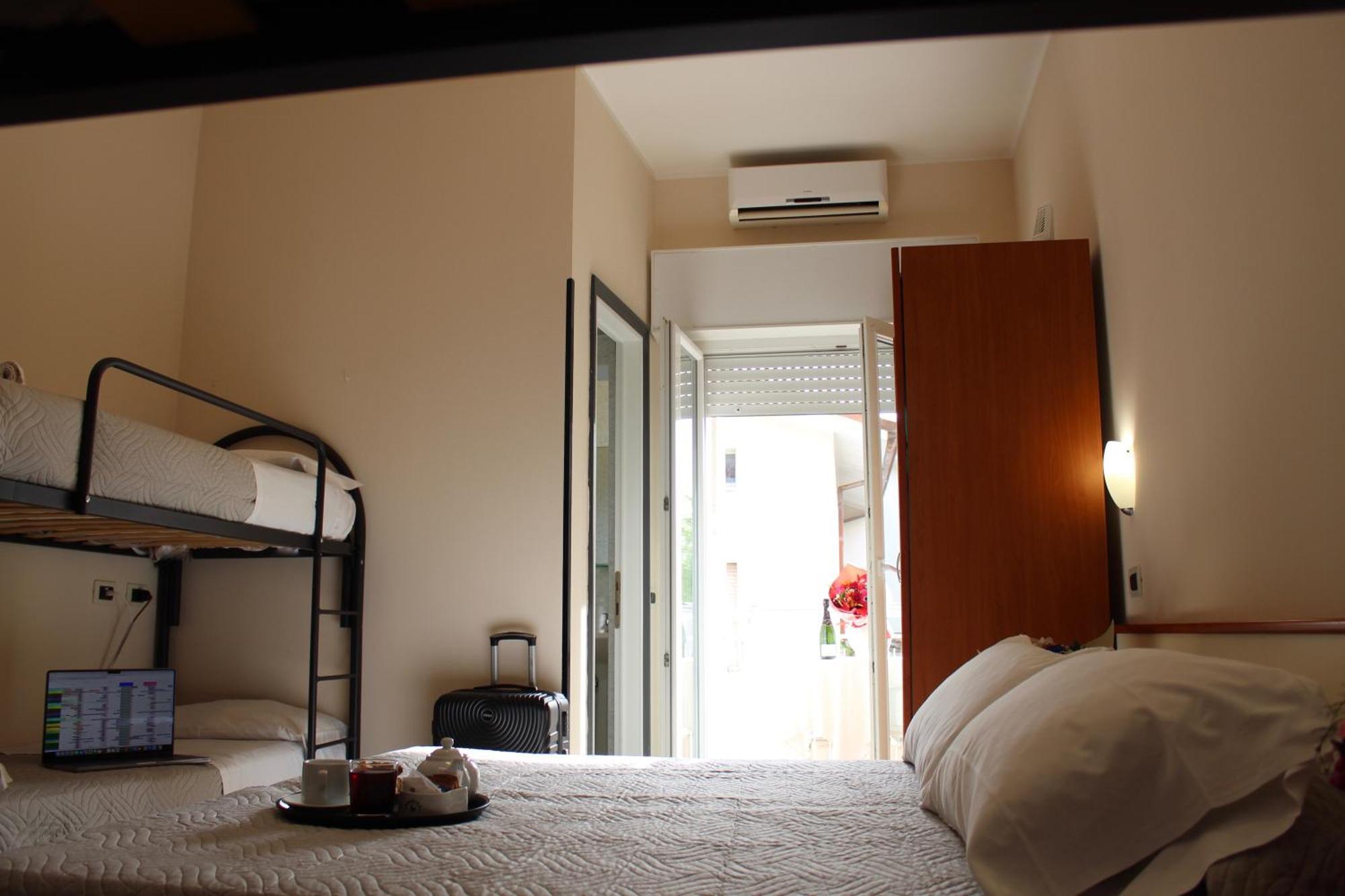 Blue Loft Hotel Cesenatico Eksteriør billede